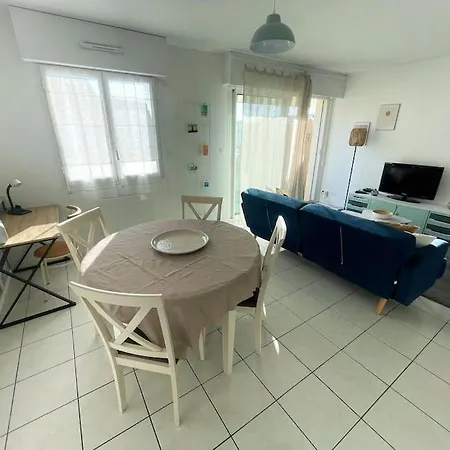 Le Louvre - Balcon + Parking - Classe 2 * Apartament *