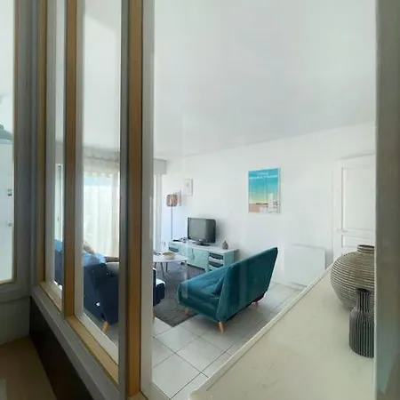 Le Louvre - Balcon + Parking - Classe 2 * * Les Sables-dʼOlonne